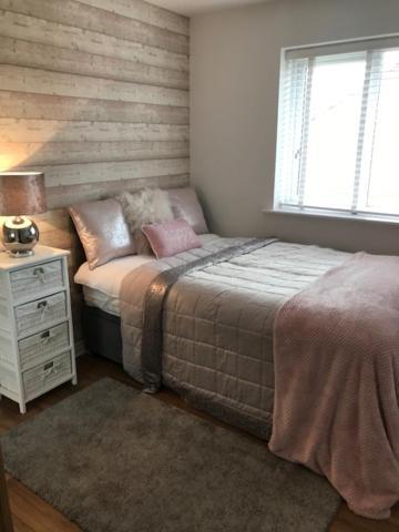 Double Room With En-Suite. Central For North West Rainhill Bagian luar foto